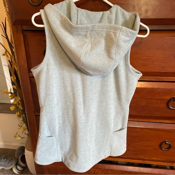 Duluth Trading Co women’s Hooded Fleece Vest XS - Picture 2 of 6